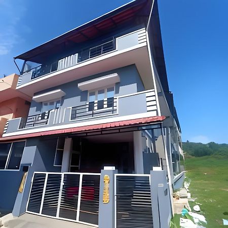 Cloudy Adobe Villa Мадикери Екстериор снимка