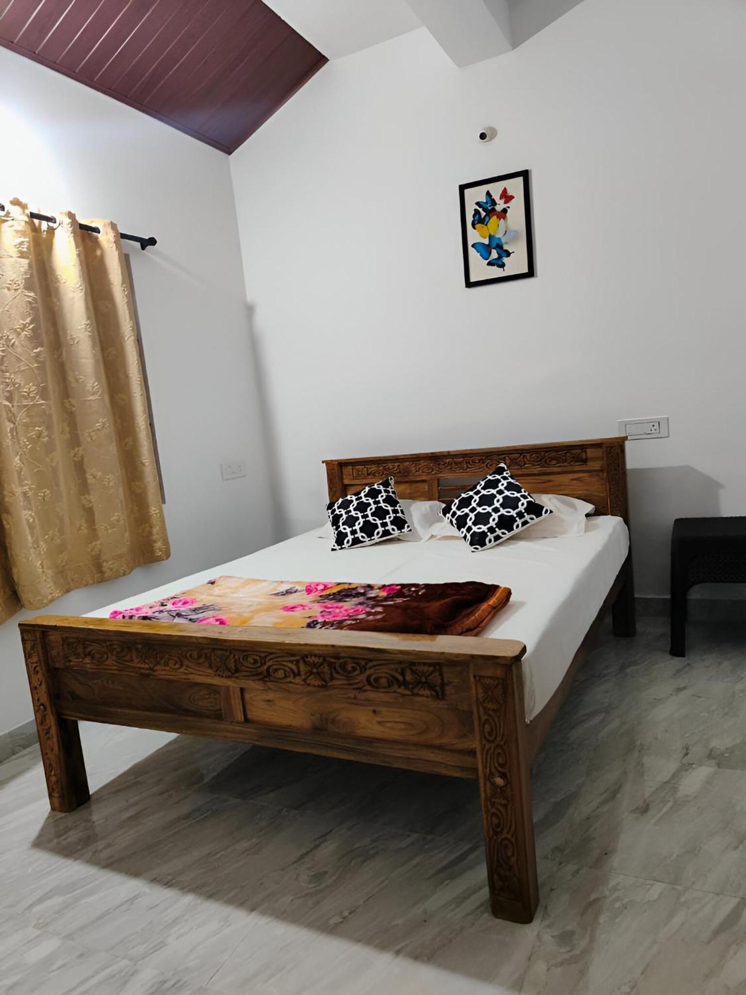 Cloudy Adobe Villa Мадикери Екстериор снимка
